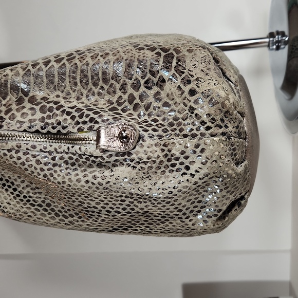 Elliott Lucca Python Grey metallic Hobo bag. - Picture 5 of 9
